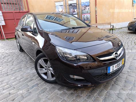Opel Astra J Ferdehátú