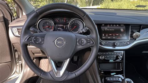 Opel Astra K Belső Tér