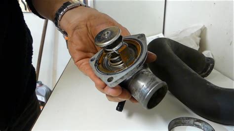 Opel Astra termosztát