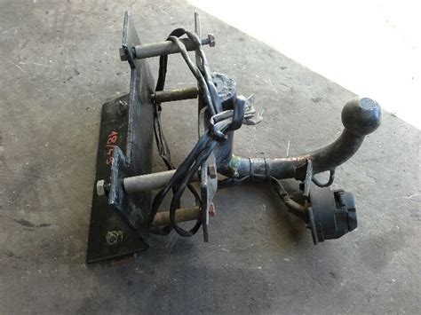 Opel Astra vonóhorog bekötése