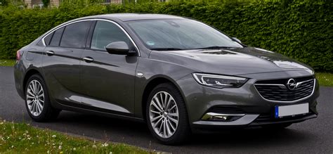 Opel Insignia B csomagtér