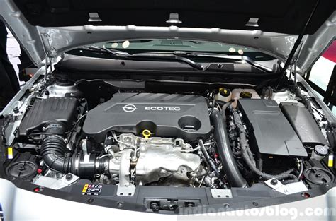 Opel Insignia motor