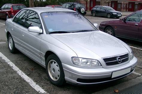 Opel Omega B2 motor