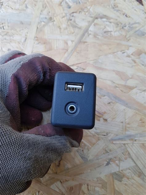 Opel USB és AUX csatlakozók