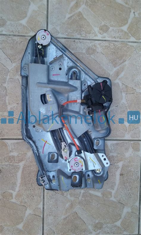 Peugeot 206 hátsó ablak javítás folyamata