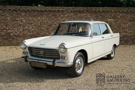 Peugeot 404