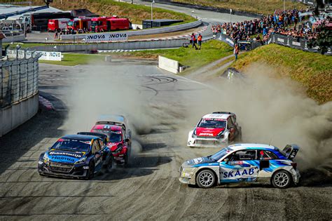 Rallycross autó ugratás közben