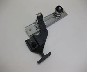 Renault Clio II géptető biztonsági zár