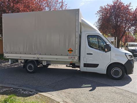 Renault Master ponyvás felépítménnyel