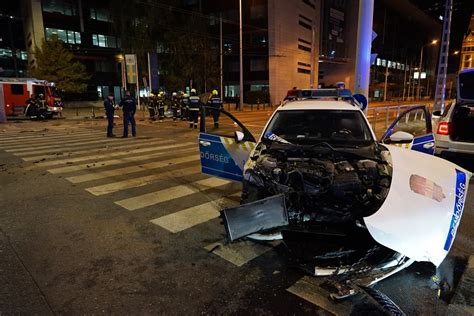 Rendőrautó baleset helyszínén