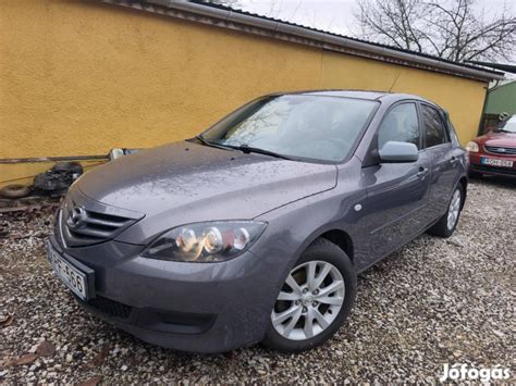 Rozsdás Mazda autó