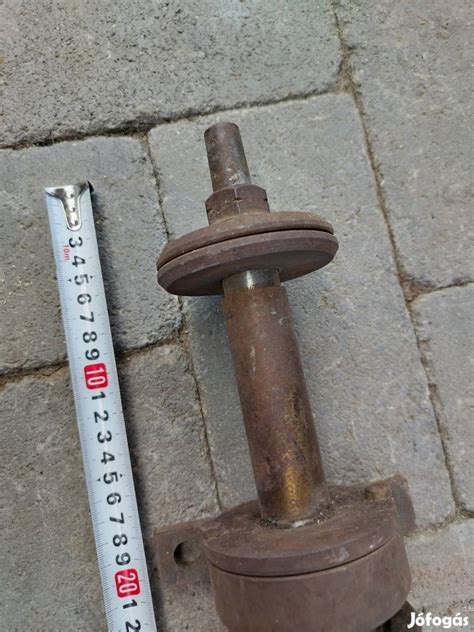 Rozsdás ablaktörlő tengely