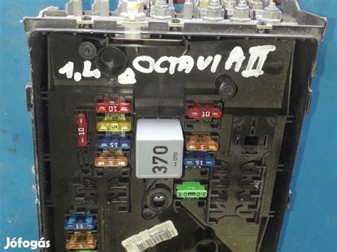 Skoda Octavia biztosítéktábla rajza