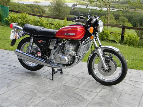 Suzuki GT750