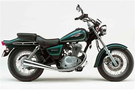 Suzuki GZ125 Marauder motorozás