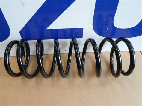 Suzuki Ignis spirálrugó