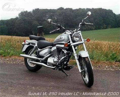 Suzuki Intruder LC 250