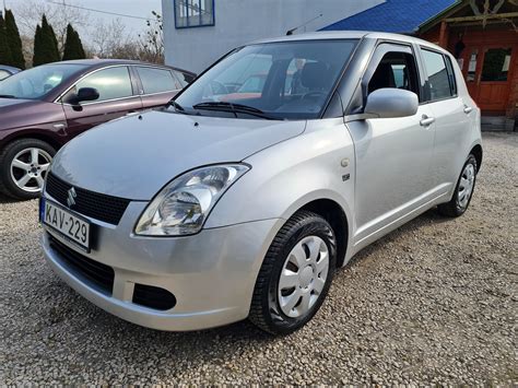 Suzuki Swift autó