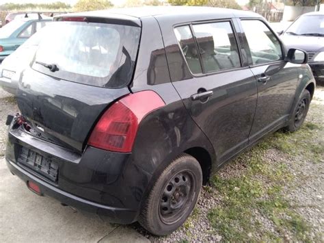 Suzuki Swift hátsó ajtó