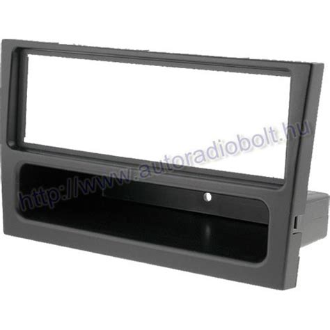 Suzuki autórádió beépítő keret