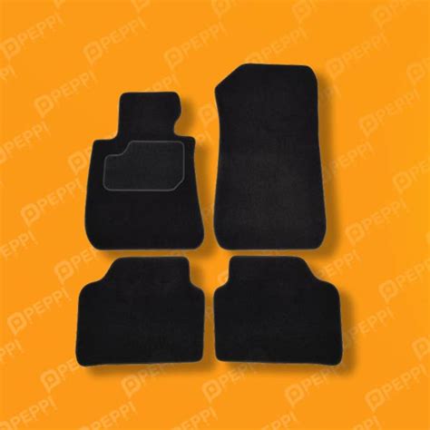 Szövetszőnyeg autóba