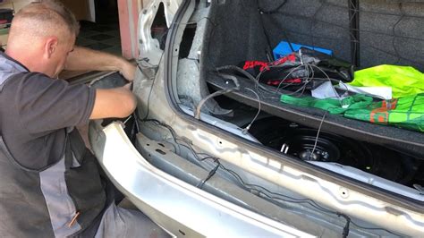 Tolatóradar beszerelés