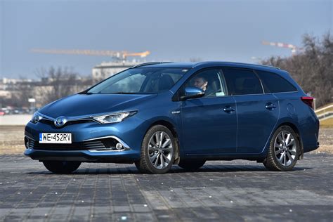 Toyota Auris Kombi