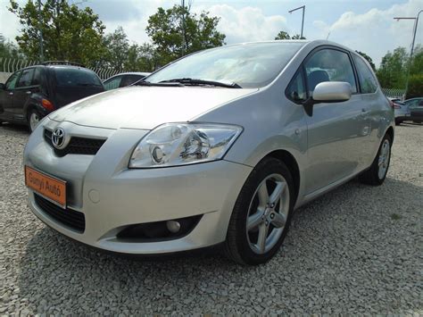 Toyota Auris gyári tartozékok