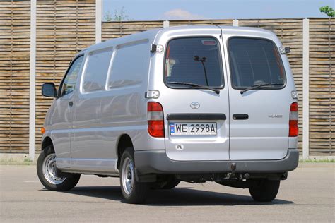 Toyota Hiace Raktér