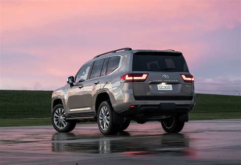 Toyota Land Cruiser Hybrid