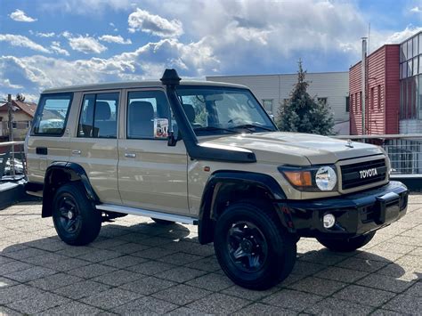 Toyota Land Cruiser terepen