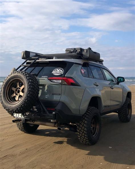 Toyota RAV4 offroad