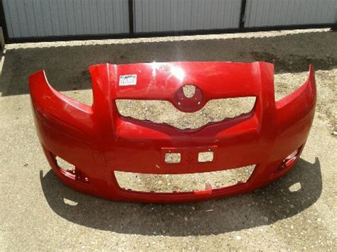 Toyota Yaris első lökhárító