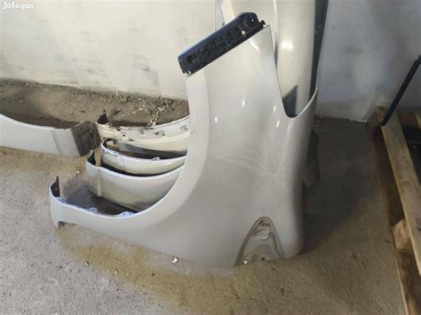 Toyota Yaris sárvédő