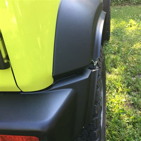 Univerzális peremmerevítő nélküli szélesítés