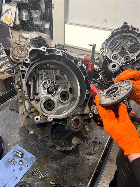 Váltó szétszerelve