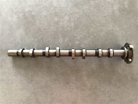 Vezérműtengely csavar lazítása