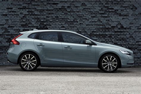 Volvo V40 alkatrészek