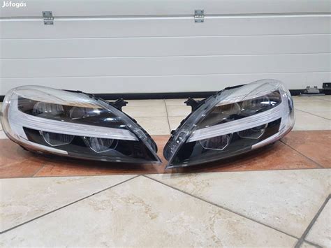 Volvo V40 fényszóró