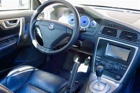 Volvo V70 motorháztető alatt