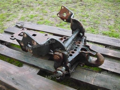 Vonóhorog fejkialakítások