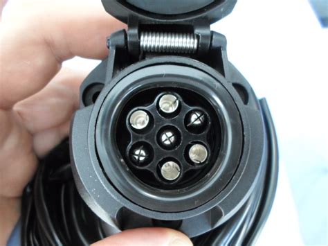 Vonóhorog tolatóradarral